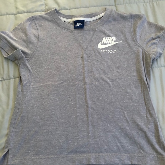 Nike grey tee with Just Do it and swoosh - Picture 1 of 4